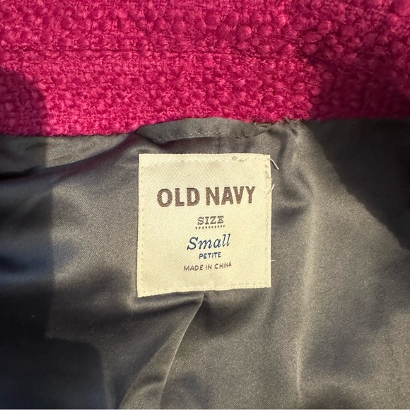 Old Navy Women’s Hot Pink Petite Coat - Picture 5 of 5